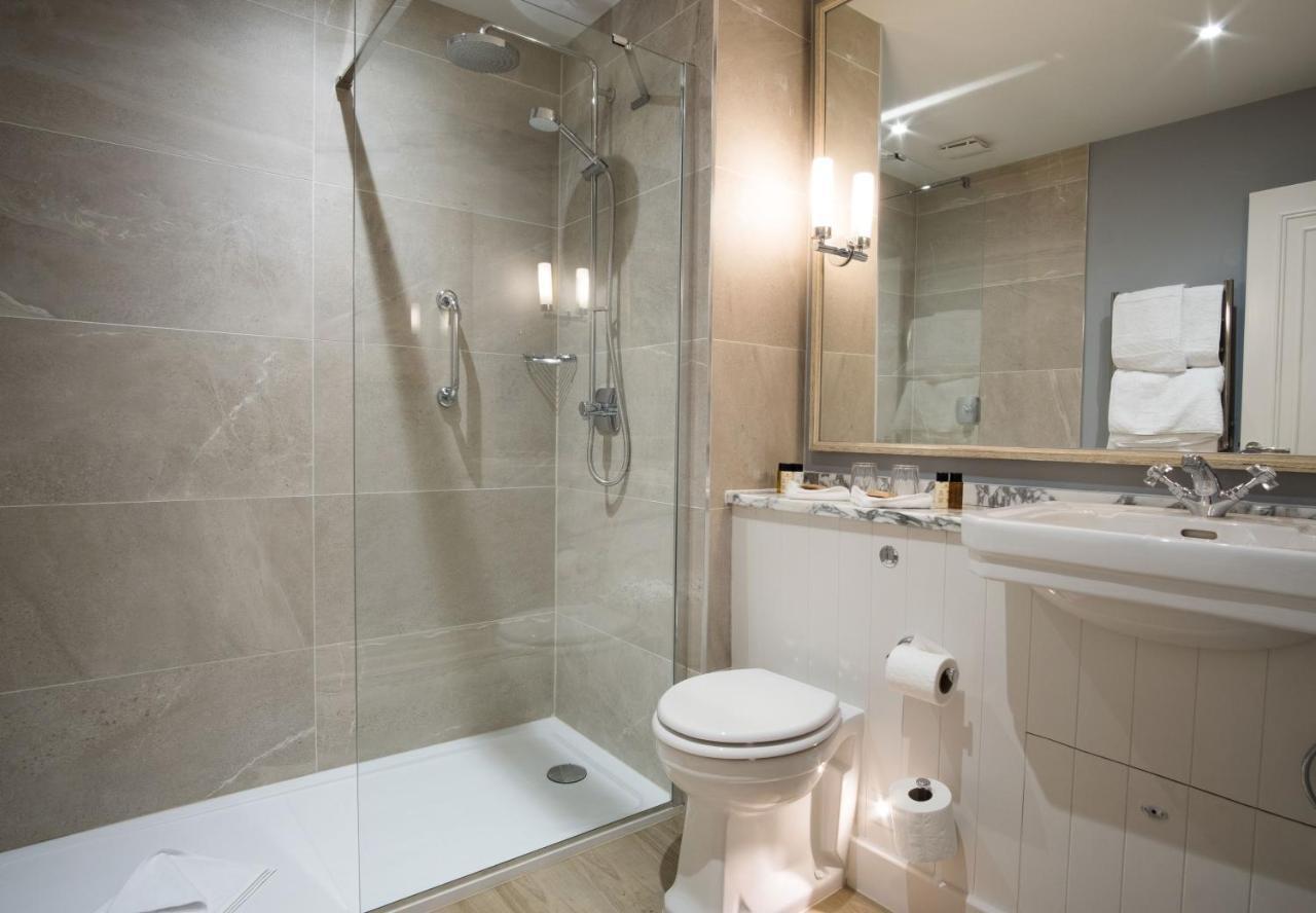 The Beverley Arms Hotel Room photo A shower cubicle