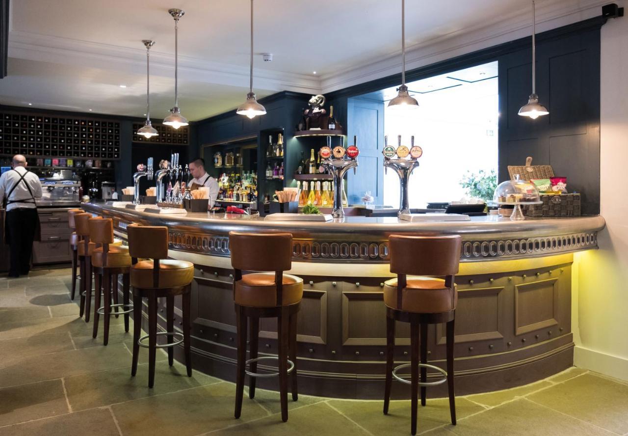 The Beverley Arms Hotel Exterior photo The bar at The Green Man
