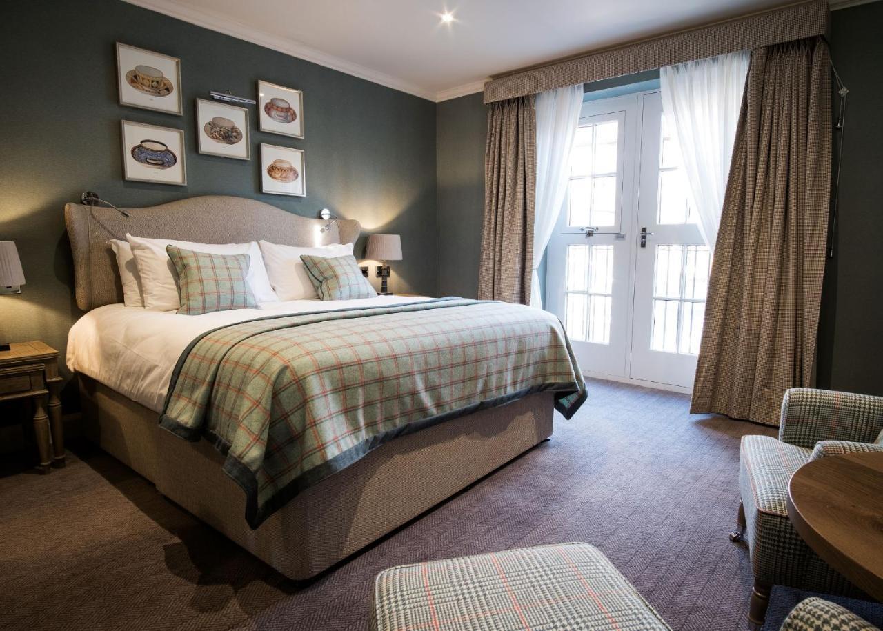The Beverley Arms Hotel Exterior photo A bedroom at The Old Course Hotel, St Andrews